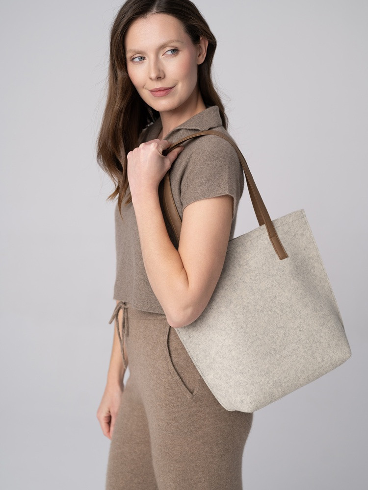 Klasyczna torebka z wełny owczej