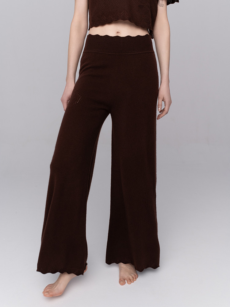 Spodnie kaszmirowe z ażurowym motywem