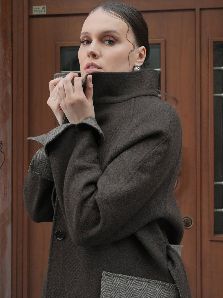 Elegancki płaszcz z wełny jaka