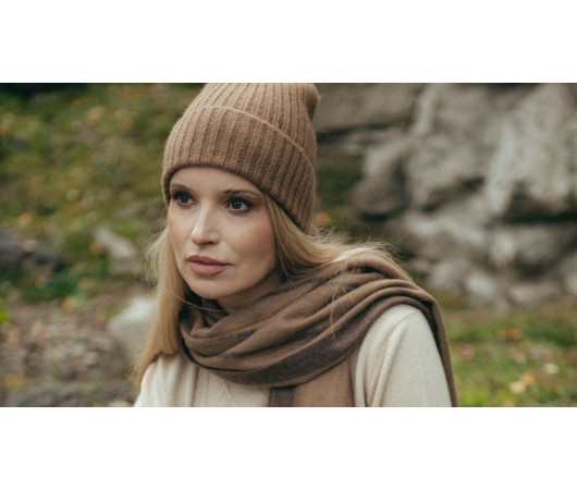 Wełna wielbłądzia – jakie właściwości sprawiają, że jest najlepsza na chłodne miesiące?